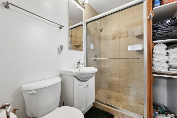 $395,500 | 4437 West 100th Street, Oak Lawn, IL 60453