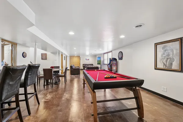 $395,500 | 4437 West 100th Street, Oak Lawn, IL 60453