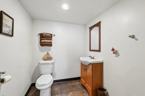 $395,500 | 4437 West 100th Street, Oak Lawn, IL 60453