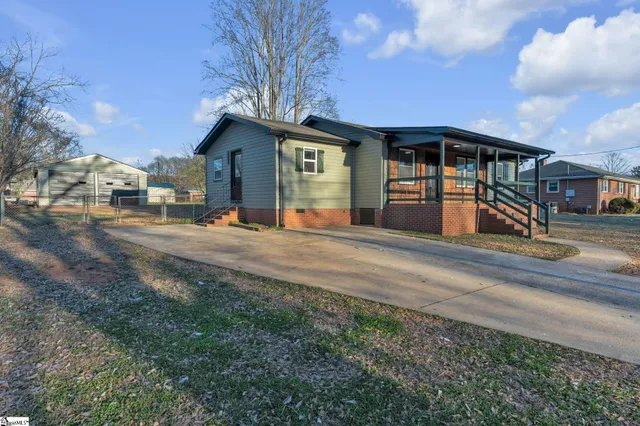 $275,000 | 8 East Sable Court, Greenville, SC 29617