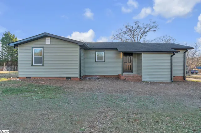 $275,000 | 8 East Sable Court, Greenville, SC 29617