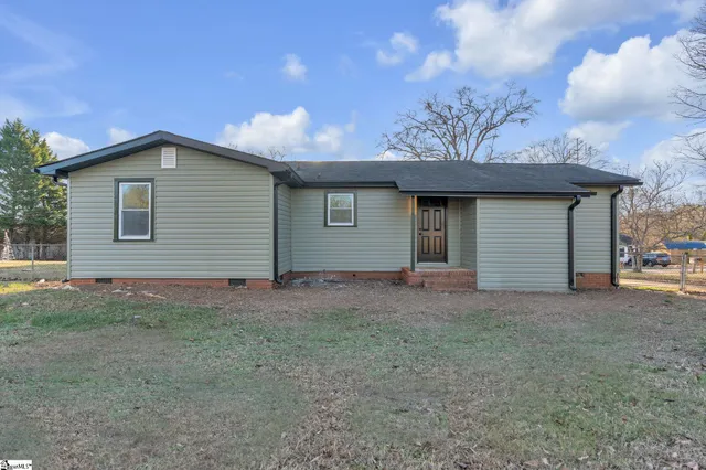 $275,000 | 8 East Sable Court, Greenville, SC 29617