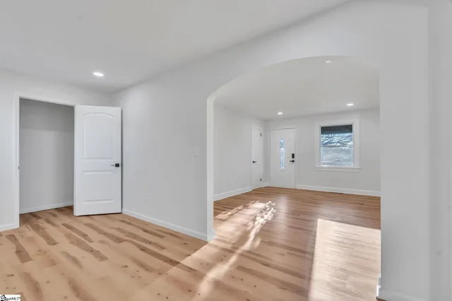 $275,000 | 8 East Sable Court, Greenville, SC 29617