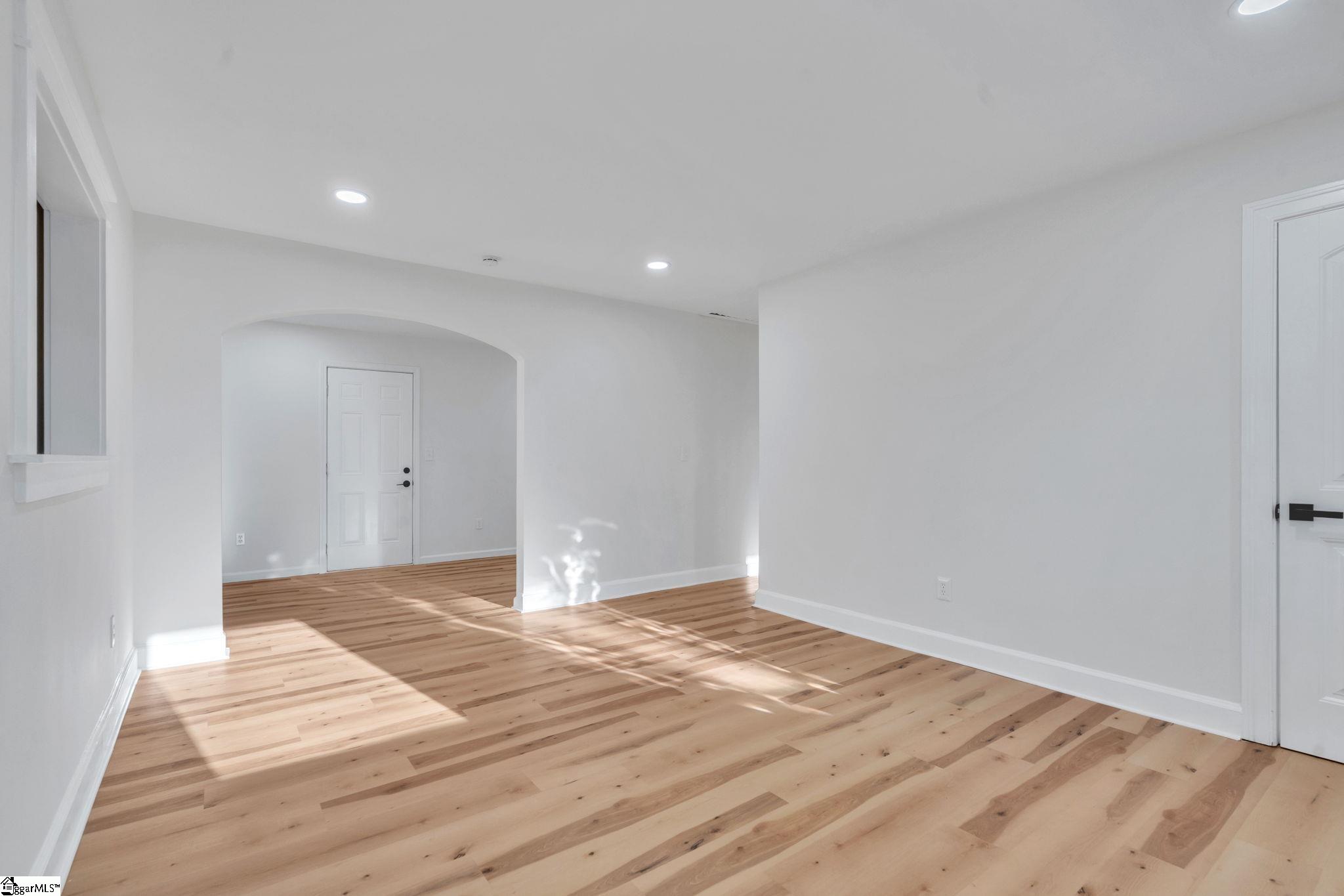 8 East Sable Court Greenville, SC 29617 - Photo 6 of 31