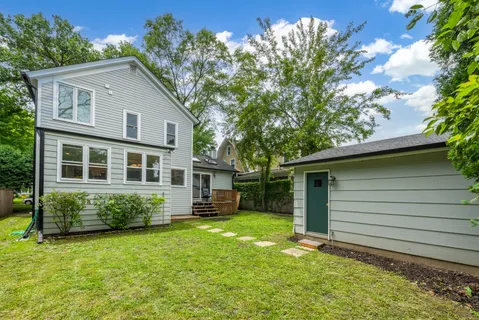$990,000 | 547 Melrose Avenue, Kenilworth, IL 60043