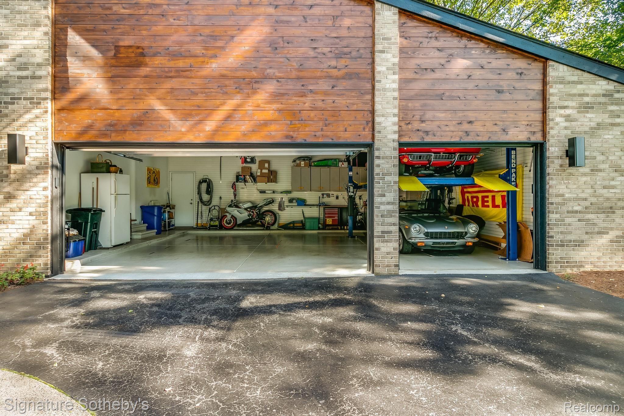 4737 Stoneleigh Road Bloomfield Hills, MI 48302 - Photo 4 of 46 IMG_0291.jpg