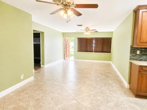 $2,700 | 1261 Northeast 2nd Street, Pompano Beach, FL 33060