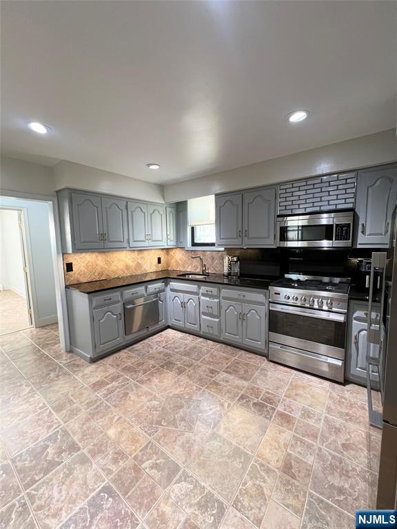 80 Ray Street Garfield, NJ 07026 - Photo 10 of 20