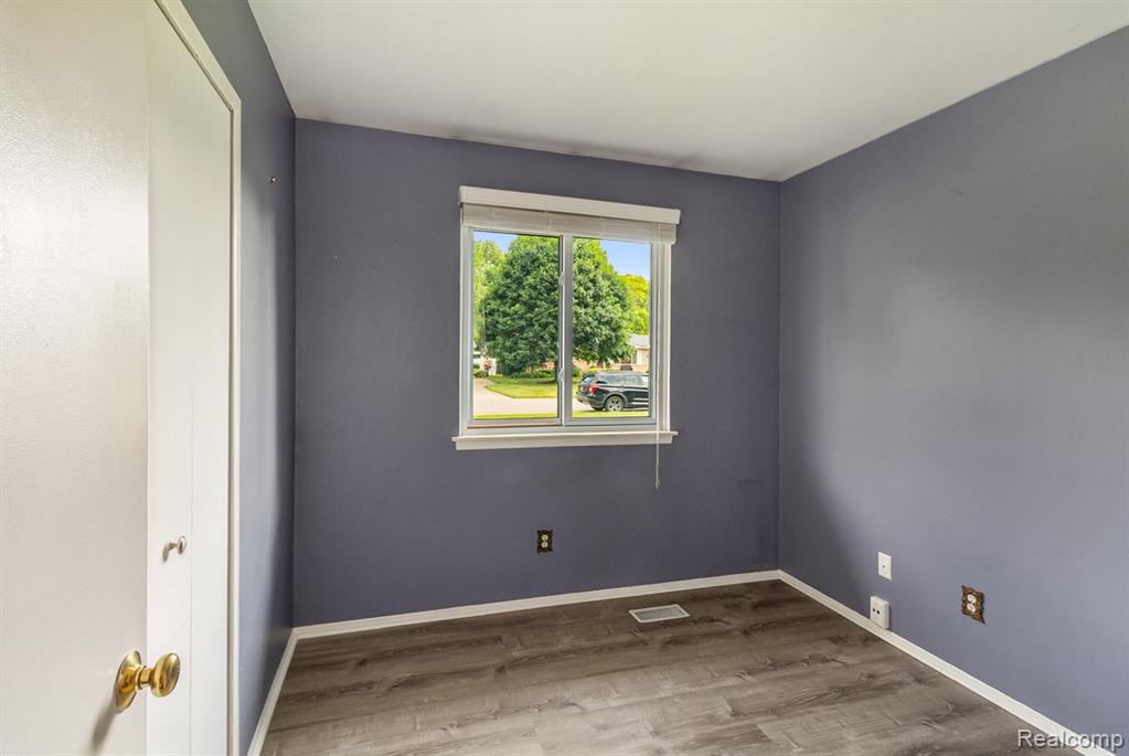 5496 Canonsburg Road Grand Blanc, MI 48439 - Photo 11 of 14 Gallery Image 11
