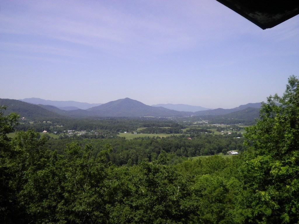 2710 Dogwood Ridge Way Sevierville, TN 37862 - Photo 8 of 9 241869_7