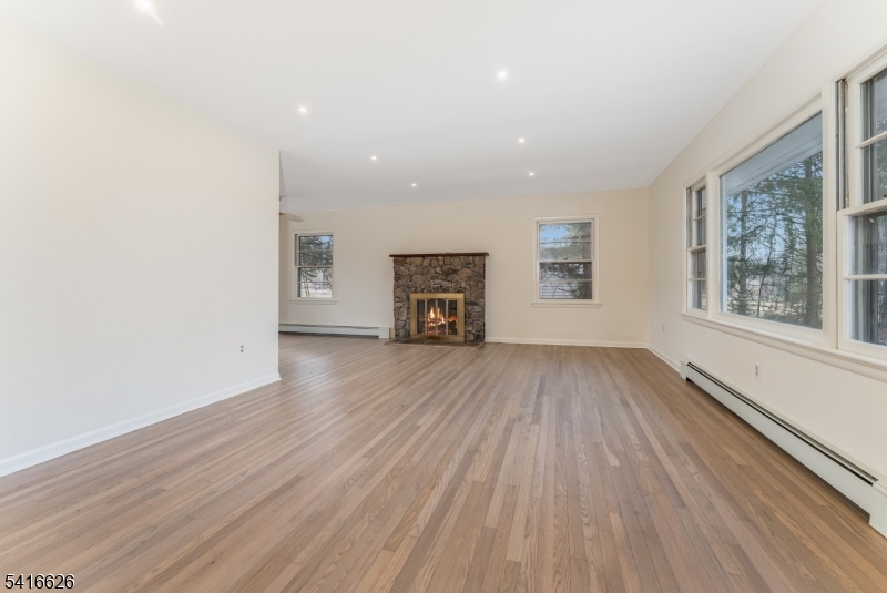 49 Valley Road Hampton, NJ 08827 - Photo 4 of 27