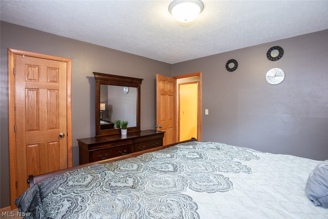 10985 Snow Road Parma Heights, OH 44130 - Photo 21 of 33