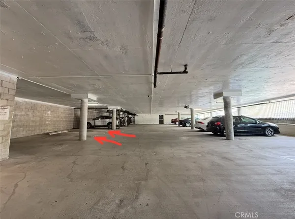 $749,999 | 3884 Fredonia Drive, Unit F, Los Angeles, CA 90068