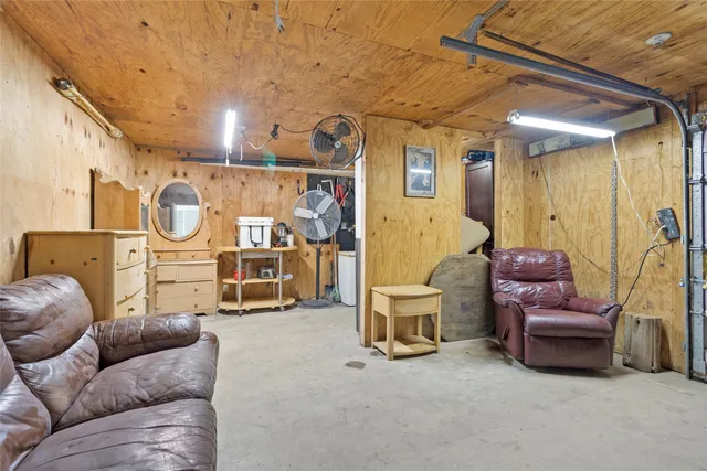 $285,000 | 4420 Shady Lane, Huntsville, TX 77320