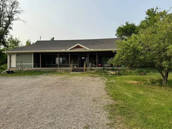$599,995 | 15913 810th Avenue, Glenville, MN 56036