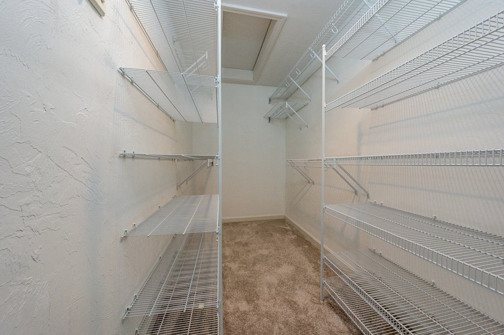 9 Executive Drive, Unit 286 Mashpee, MA 02649 - Photo 13 of 15 a view of walk in closet