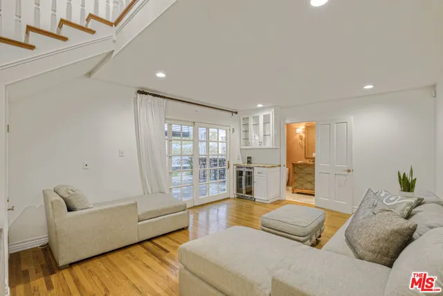 $12,995 | 3690 Crownridge Drive, Sherman Oaks, CA 91403