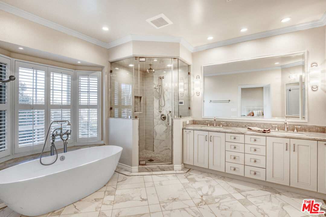 3690 Crownridge Drive Sherman Oaks, CA 91403 - Photo 40 of 55