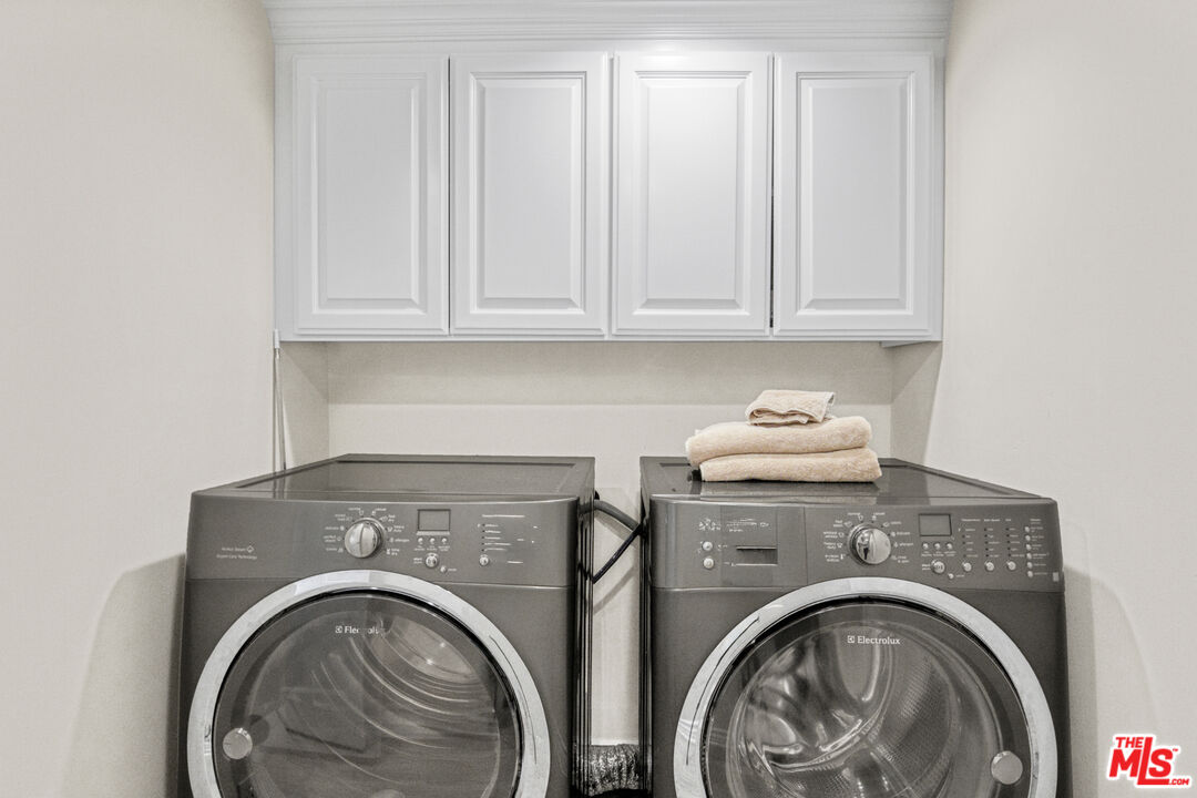 3690 Crownridge Drive Sherman Oaks, CA 91403 - Photo 44 of 55