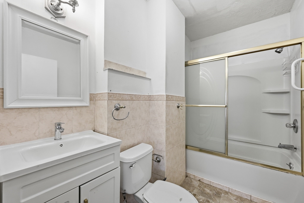 18 Keith Street Springfield, MA 01108 - Photo 22 of 29