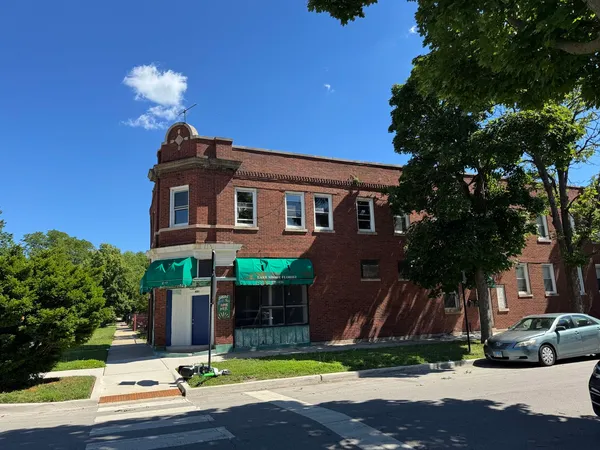 $200,000 | 8357 South Marquette Avenue, Chicago, IL 60617