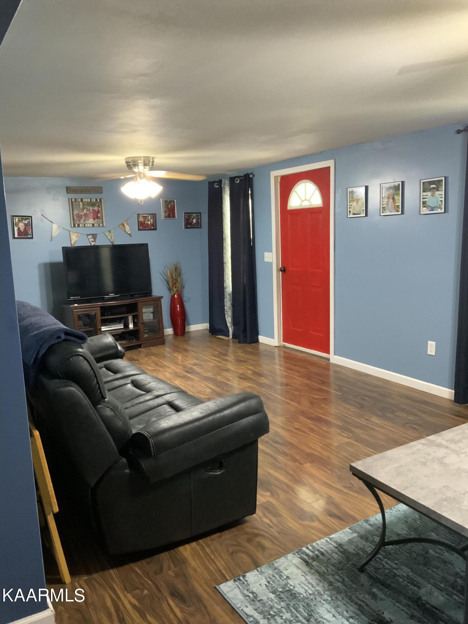 4604 Cambridge Road Walland, TN 37886 - Photo 11 of 25 E6F12679-8837-47EF-BE1B-7A99B85E4577