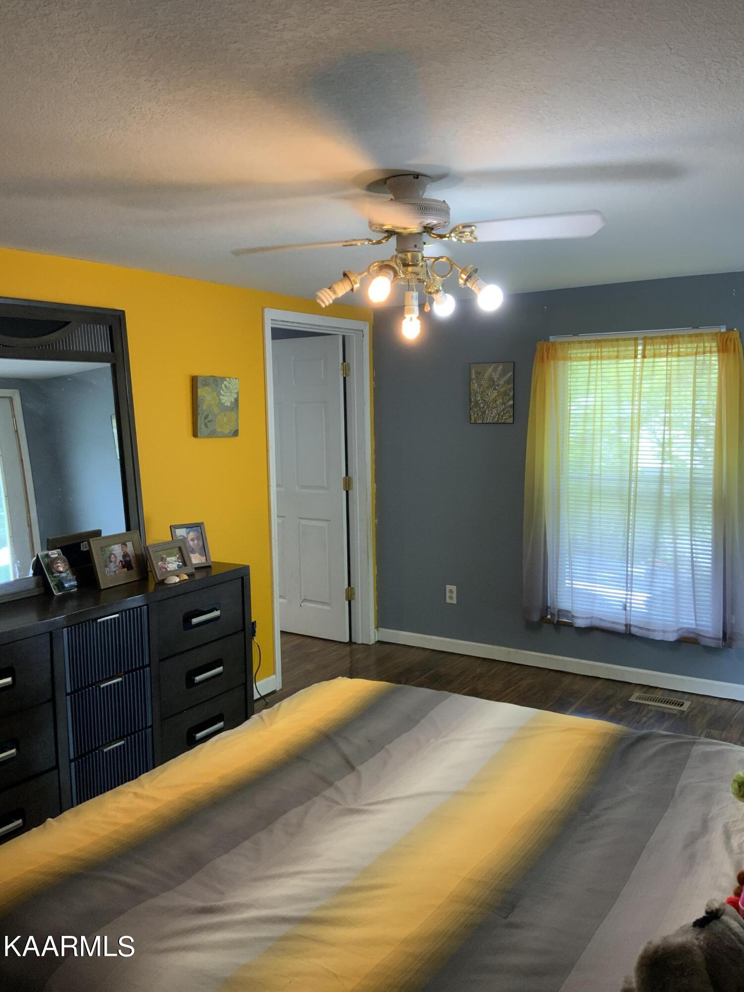 4604 Cambridge Road Walland, TN 37886 - Photo 16 of 25 73740FF8-CC6F-40C9-92C4-E6C6D228AE3D
