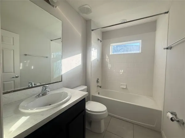 $2,700 | 423 Kestrel Drive, Groveland, FL 34736