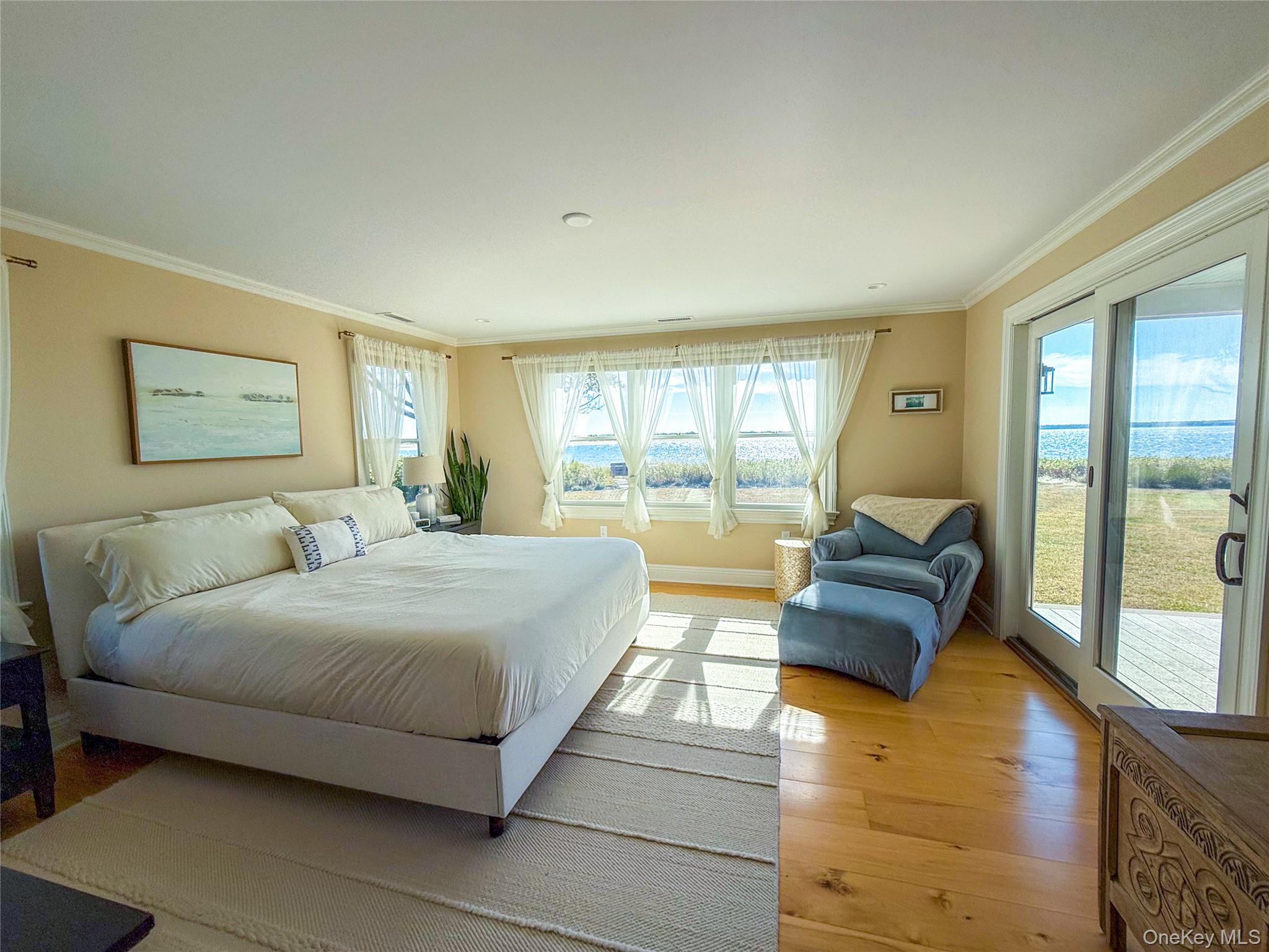 2450 Peters Neck Road Orient, NY 11957 - Photo 11 of 22 master ensuite bedroom