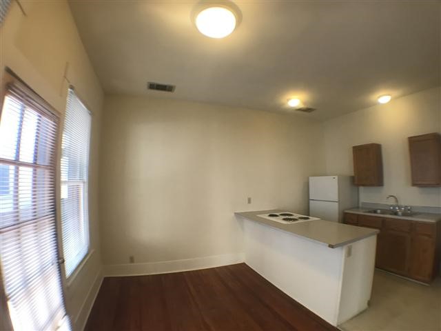 2307 Rio Grande Street, Unit B Austin, TX 78705 - Photo 4 of 8
