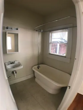 $1,050 | 2307 Rio Grande Street, Unit B, Austin, TX 78705