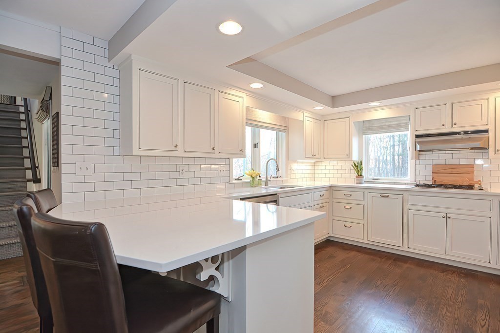 2 Dover Farm Road Medfield, MA 02052 - Photo 11 of 36 Gallery Image 11