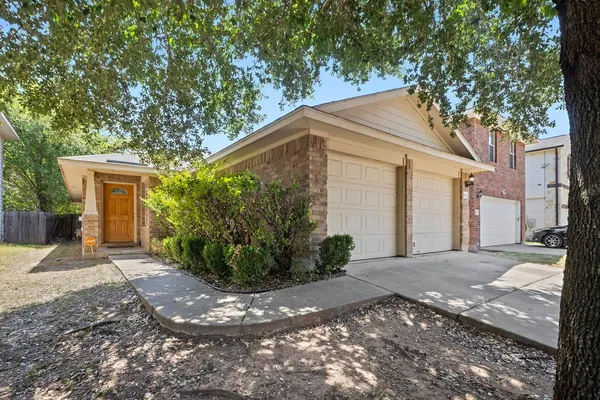 $1,900 | 3201 Wickham Lane, Austin, TX 78725