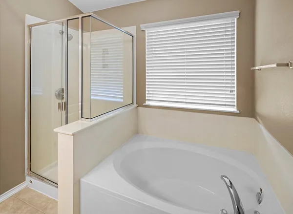 $1,900 | 3201 Wickham Lane, Austin, TX 78725