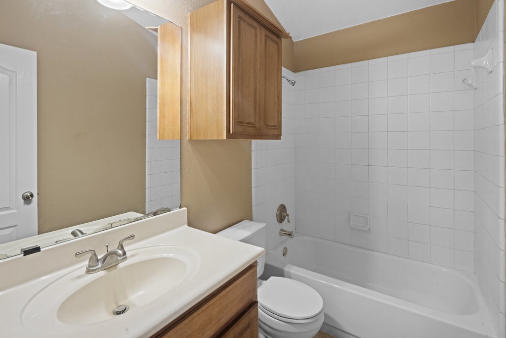 3201 Wickham Lane Austin, TX 78725 - Photo 16 of 20