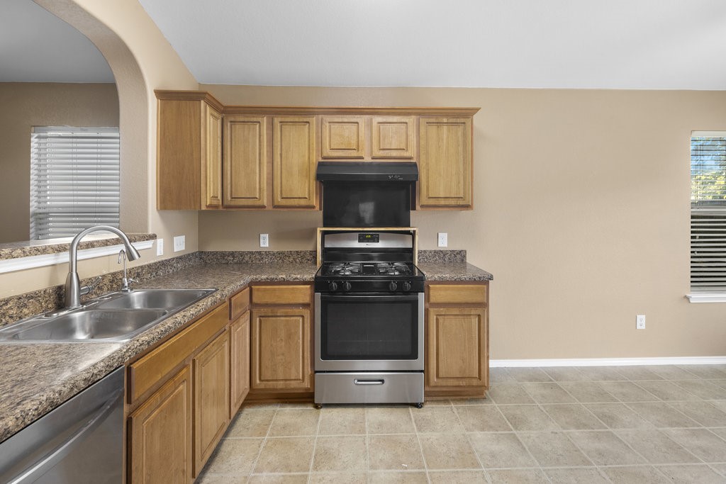 3201 Wickham Lane Austin, TX 78725 - Photo 7 of 20