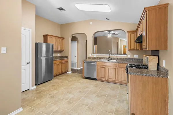 $1,900 | 3201 Wickham Lane, Austin, TX 78725