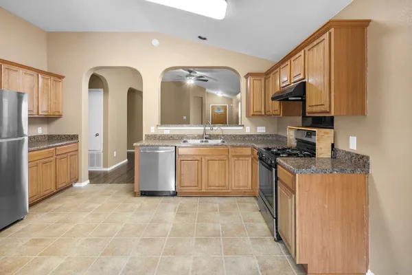 $1,900 | 3201 Wickham Lane, Austin, TX 78725