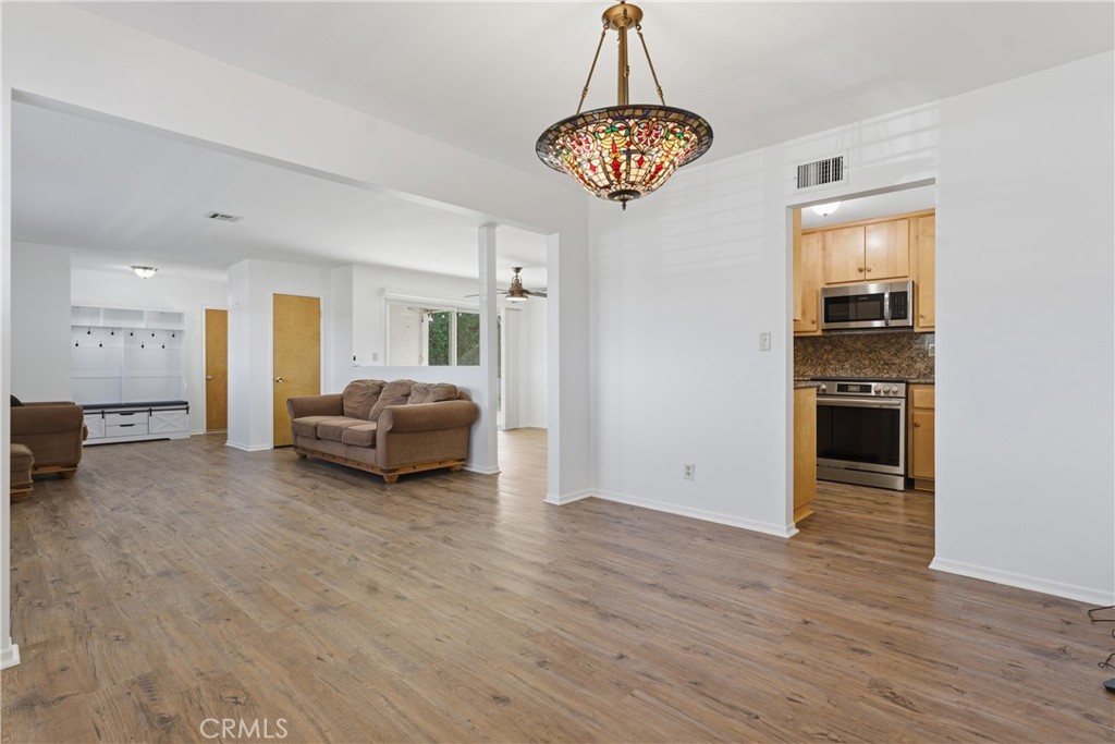 5604 Katherine Street Simi Valley, CA 93063 - Photo 12 of 34