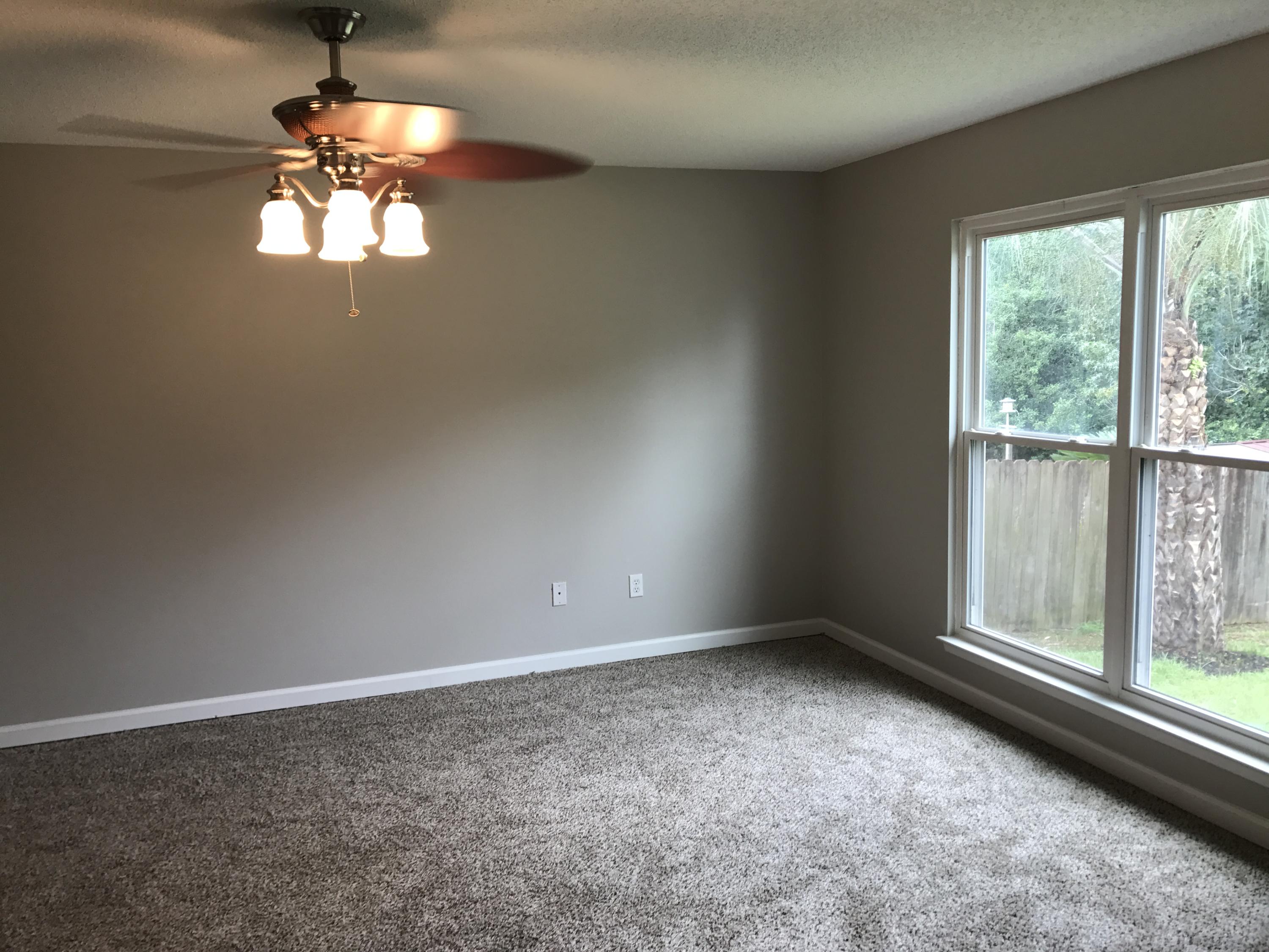 2839 Old Mill Way Crestview, FL 32539 - Photo 20 of 28 a very nice looking room with a window