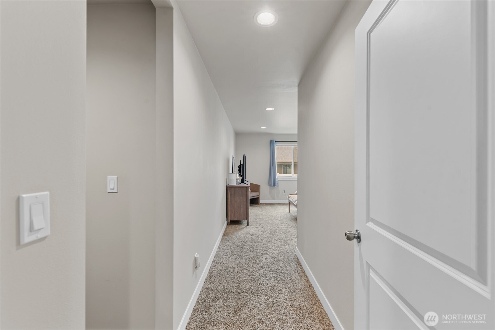 282 Emma Drive Wenatchee, WA 98801 - Photo 17 of 38 a view of a hallway with white walls