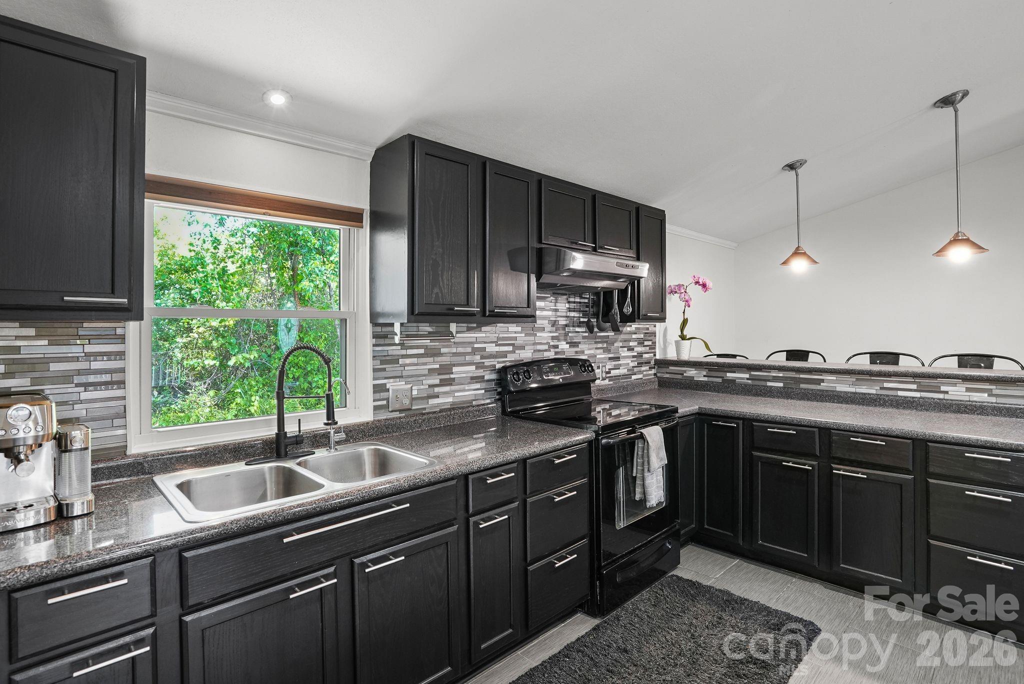 421 Emma Road Asheville, NC 28806 - Photo 10 of 38 Gallery Image 10