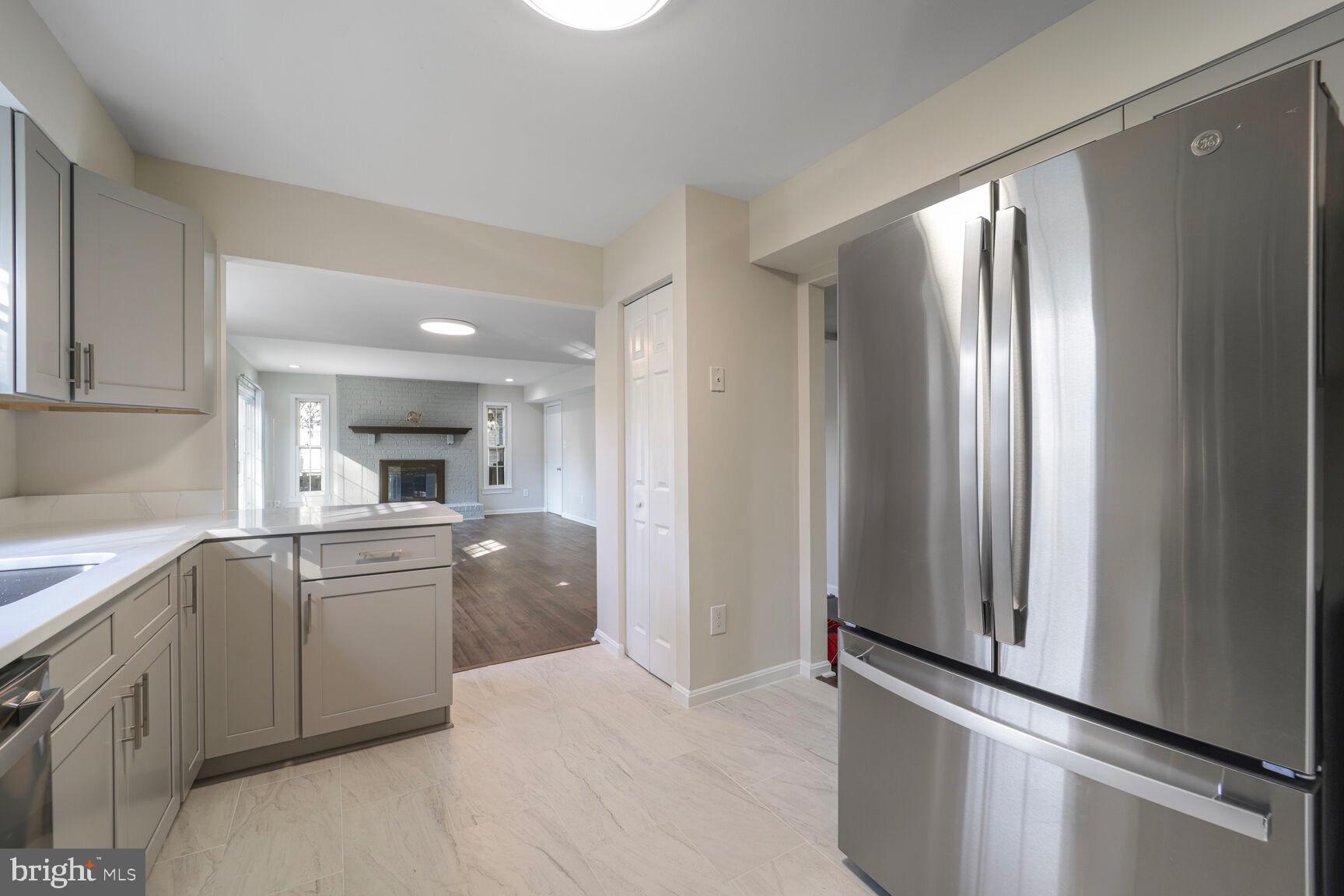 13802 Poplar Tree Road Chantilly, VA 20151 - Photo 15 of 61 Kitchen - 02