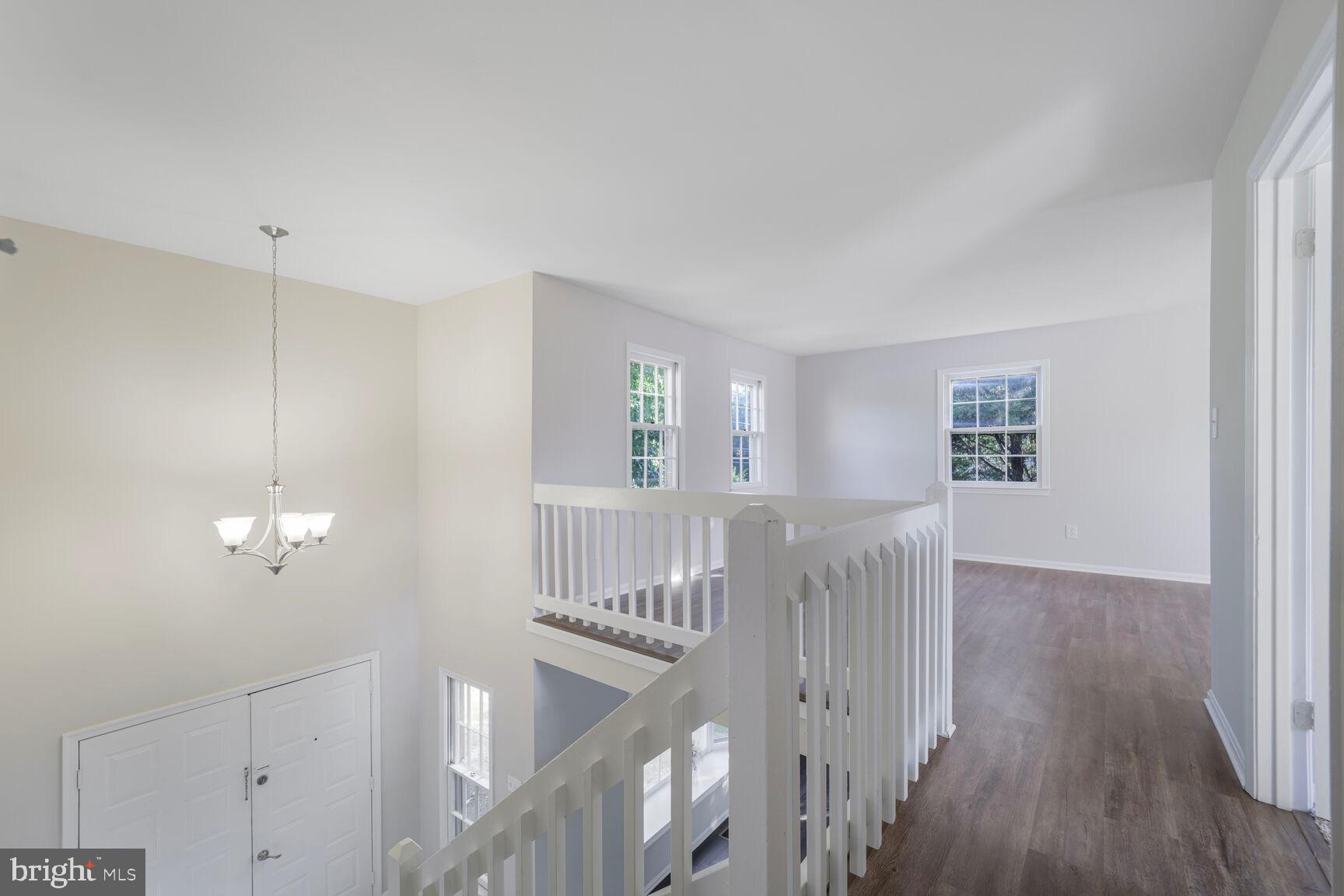 13802 Poplar Tree Road Chantilly, VA 20151 - Photo 27 of 61 2nd level hall way