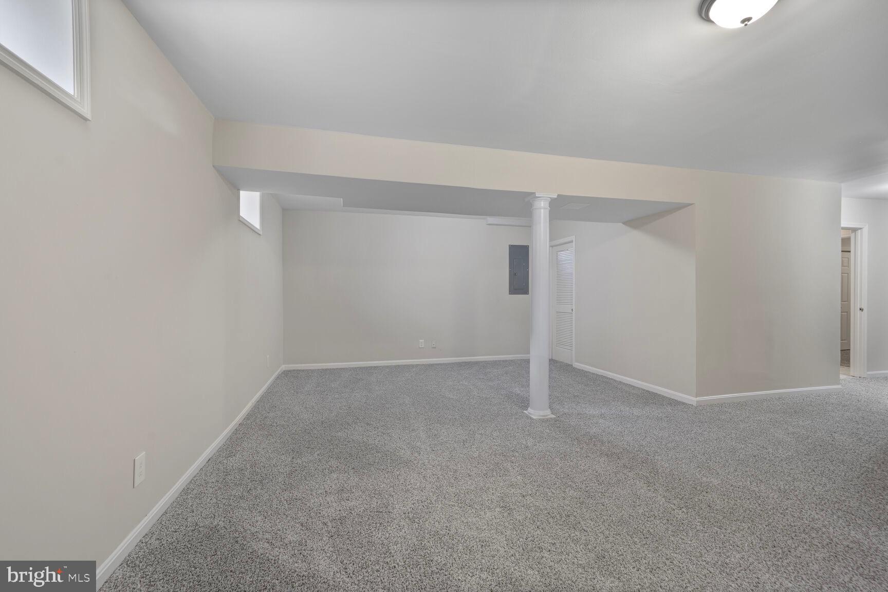 13802 Poplar Tree Road Chantilly, VA 20151 - Photo 42 of 61 a view of an empty room