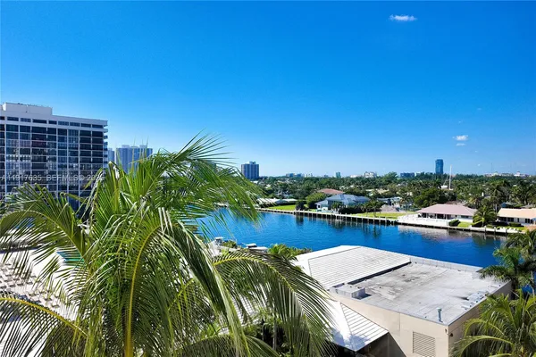 $2,000 | 1965 South Ocean Drive, Unit 6M, Hallandale Beach, FL 33009