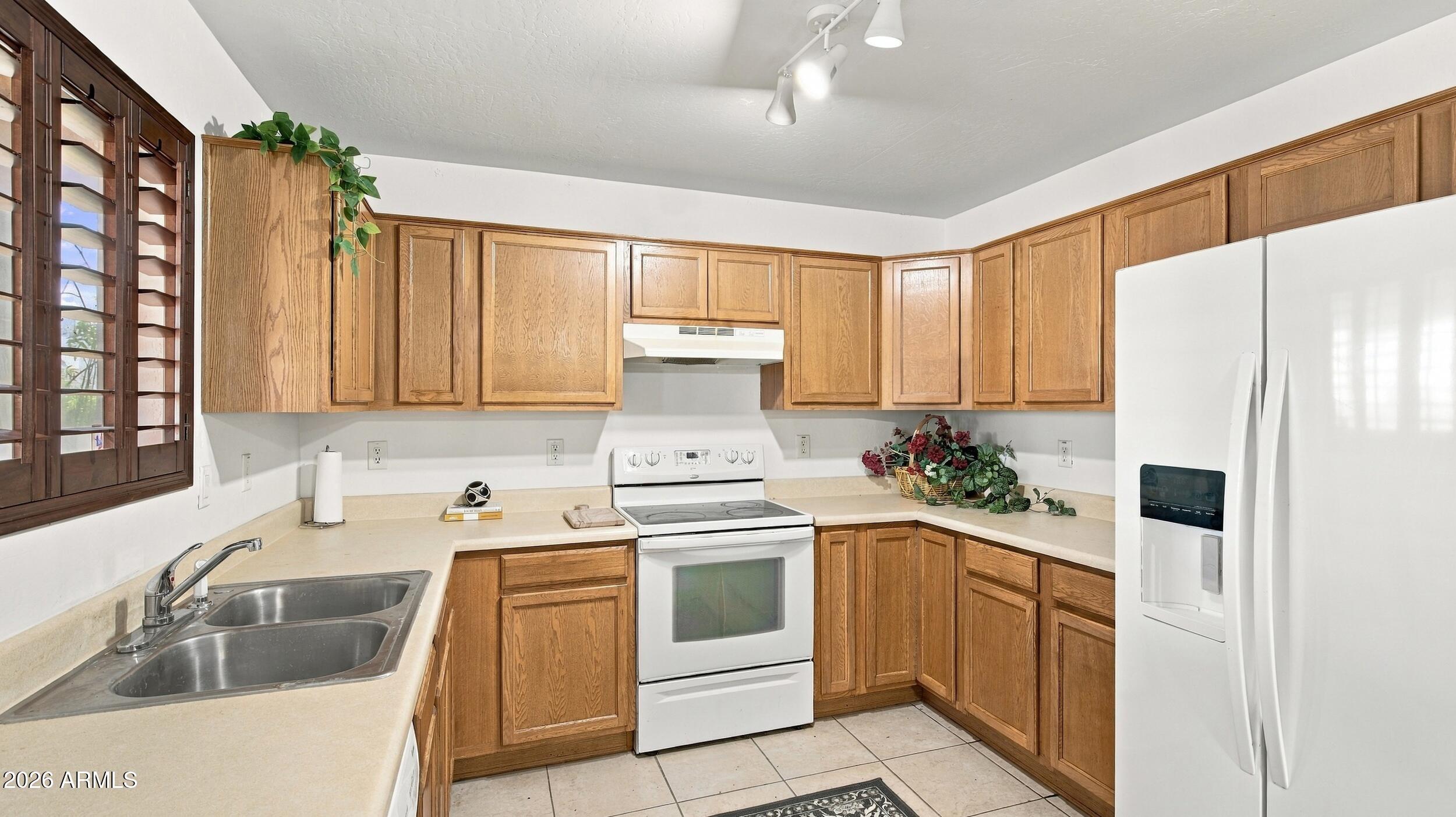 3527 East Batten Road Eloy, AZ 85131 - Photo 10 of 33 10_batten_rd_1737