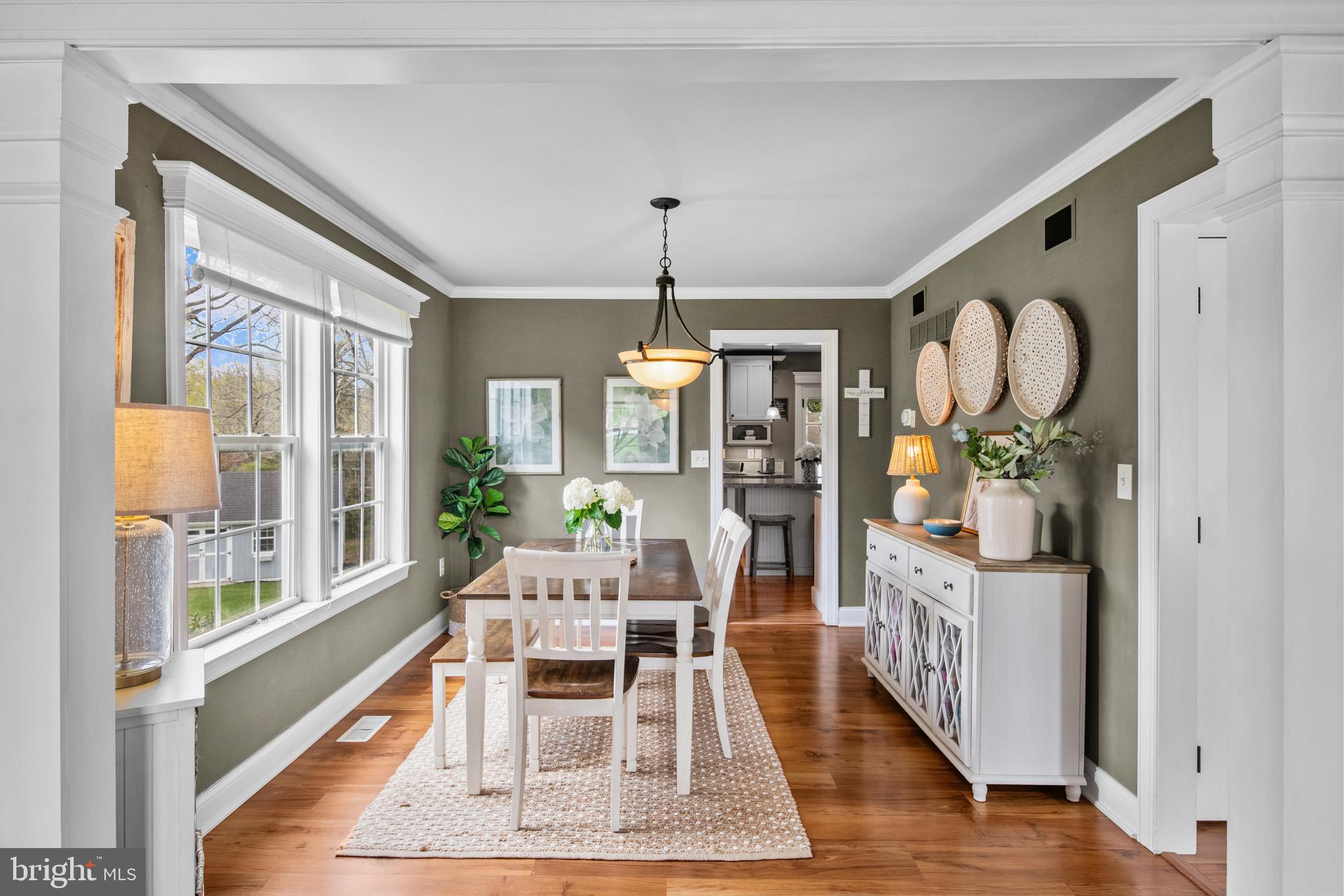 2532 Knob Hill Road York, PA 17403 - Photo 2 of 41 Dining room