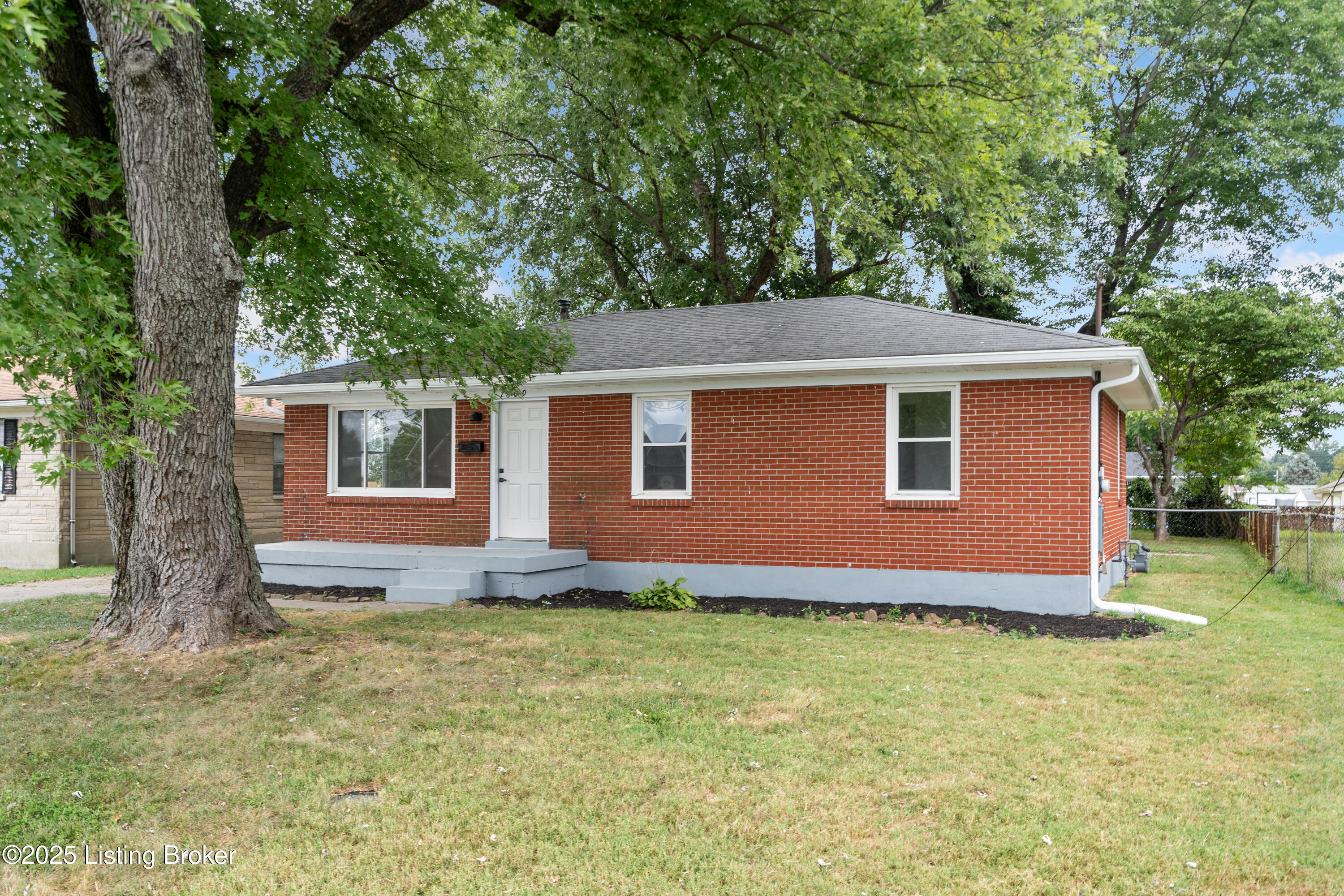7809 Terry Road Louisville, KY 40258 - Photo 15 of 21 DSC01050