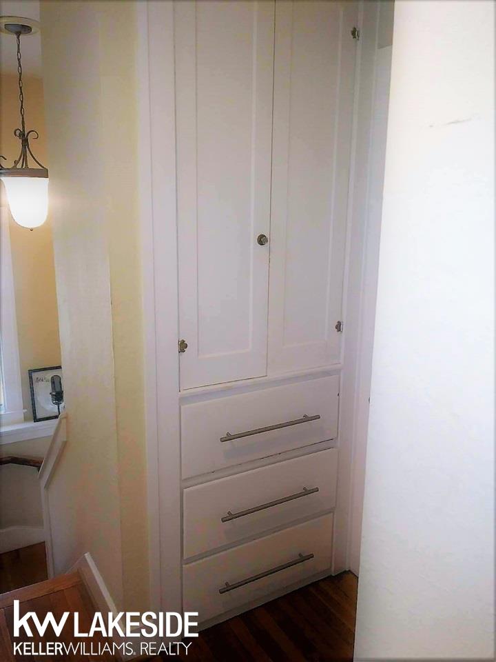 215 Ogemaw Road Pontiac, MI 48341 - Photo 23 of 34 31346043-22.JPG